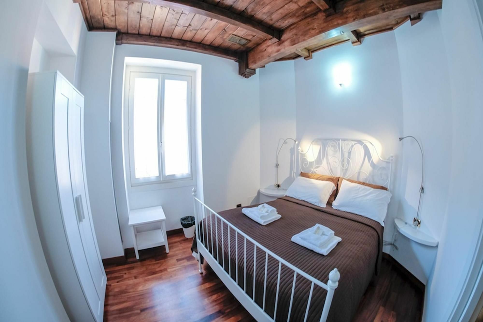 Esquiline Family Deluxe Apartment